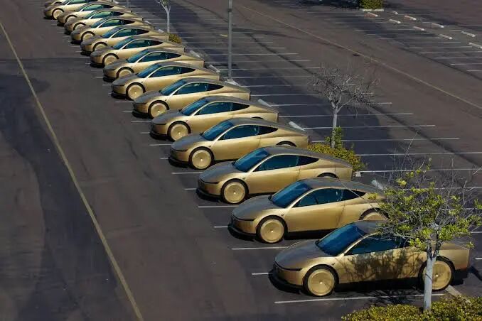 Tesla Robotaxi實測災難級!3.7公里開66分鐘鐵粉棄車改叫Uber